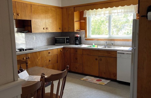 Phippsburg House | The Porthole - Seaside Suite on Popham Beach!