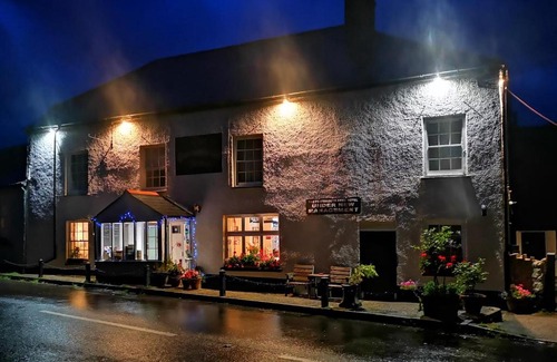 Burrington Hotel | The Portsmouth Arms Hotel