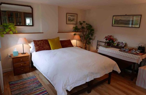 Shapwick Bed & Breakfast | The Potting Shed, self contained, detached retreat in Shapwick village