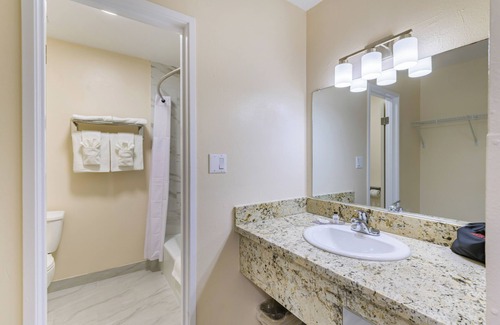 Vallejo Hotel | The Prime Suites, Vallejo and Napa Valley