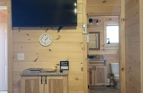 Converse Cabin | The PromiseLand 218B