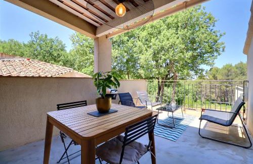 Trets Apartment | The Provencal Escape - Swimming Pool & Nature