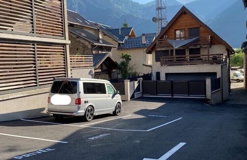 Le Bourg-d'Oisans Apartment | THE PTITCOEUR GITE 💕
