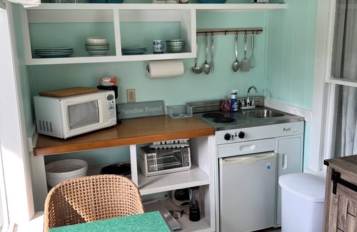 Boothbay Harbor Cottage | The Puffin's Nest: Cozy 1-Bedroom Cottage in BBH