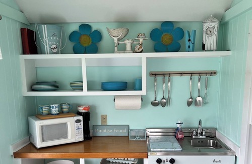 Boothbay Harbor Cottage | The Puffin's Nest: Cozy 1-Bedroom Cottage in BBH