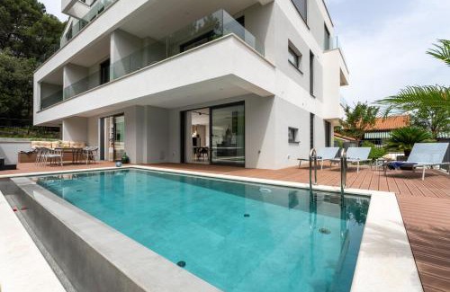 Rovinj Apartment | The Q Senses - new luxury apartment with piano, pool, sauna and jacuzzi