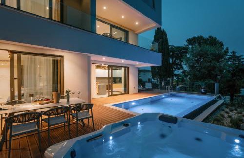 Rovinj Apartment | The Q Senses - new luxury apartment with piano, pool, sauna and jacuzzi