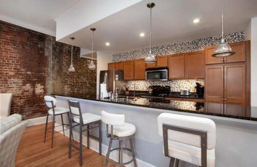 Old City Apartment | The Quiet Old City Hideout