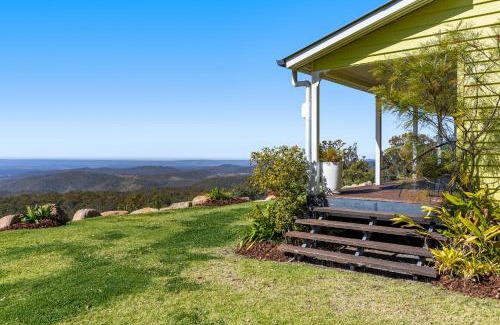 Ravensbourne Ski Chalet | The Quince Cottage - 2 Bedrooms