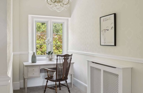 Berrynarbor House | The Rectory, Stunning Views, Pool & Padel Court!