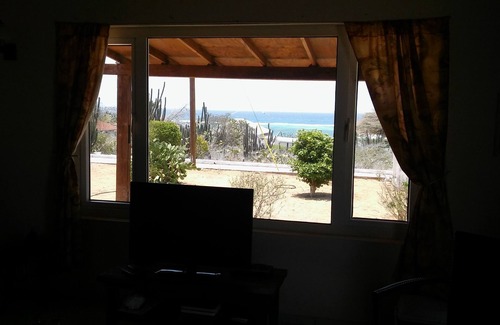Sero Colorado Cottage | The Red House in Sero Colorado for Beach Surf- Kite and Dive Lovers