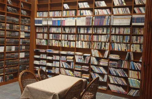 Sokcho Hotel | The Red House