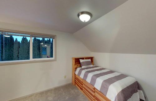 Manson House | The Red Lake House