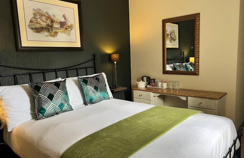 Bakewell House | The Red Lion