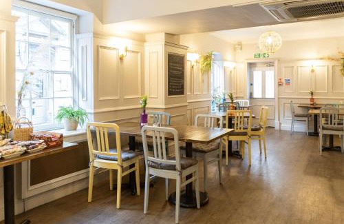 Spalding Hotel | The Red Lion Hotel