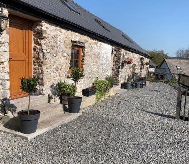 Kidwelly Bed & Breakfast | The Reindeer Retreat Daisy Double