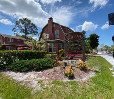 Central Sarasota Hotel | The Reserve Retreat