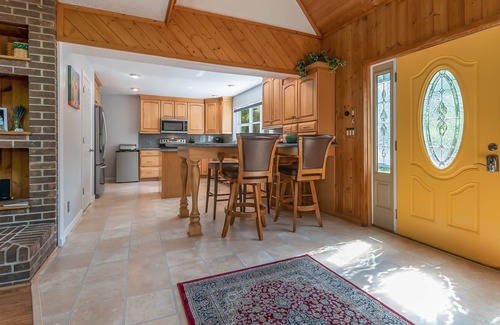 Mills River House | The Resort, Cabin, forest, 6 acres, private swimming pool, pickleball
