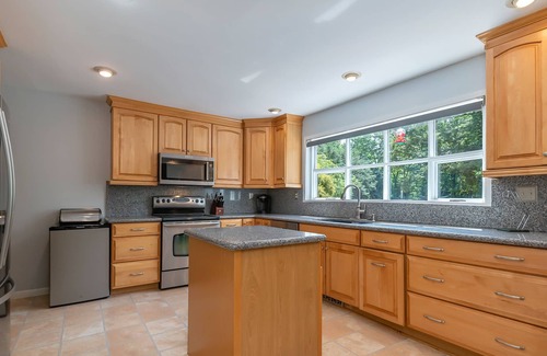 Mills River House | The Resort, Cabin, forest, 6 acres, private swimming pool, pickleball