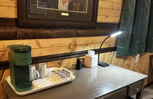 Alexander Cabin | The Rested Duck Mallard Room