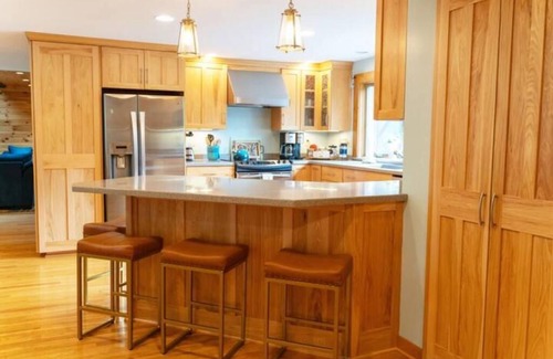 Naples House | The Retreat at Bristol Haven: Hot Tub, Artisan Firepit, Private Pond & Creek