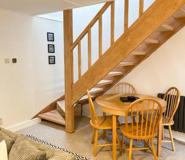 Kirkcudbright House | The Retreat, Cosy 1 Bed Cottage, Town Centre Location
