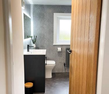 Kirkcudbright House | The Retreat, Cosy 1 Bed Cottage, Town Centre Location