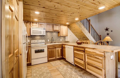 Breezy Point House | The Retreat - Fall colors coming soon!