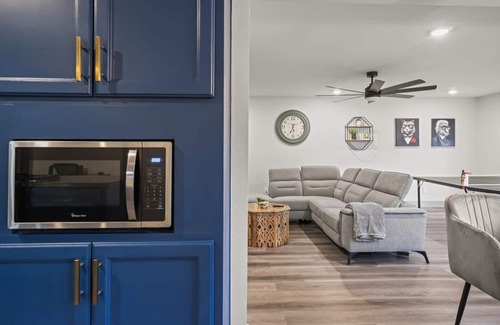 Highlands Cottage | The Retreat- Family Funhouse w/Waterfront Access!