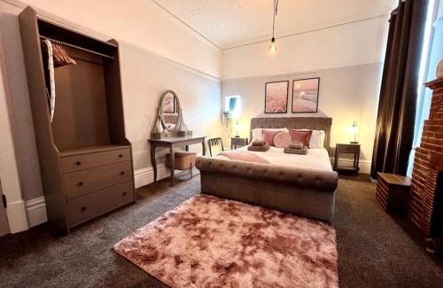 Boscombe Apartment | The Retreat - Large Luxury Apartment, Two Mins From Beach