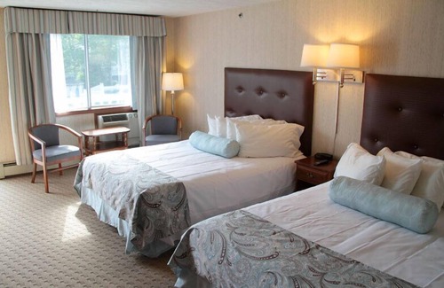 Kennebunkport Hotel | The Rhumb Line Resort