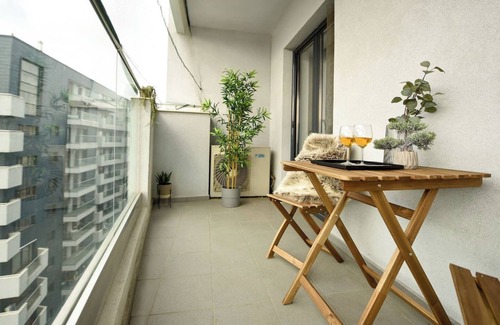 Sector 2 Apartment | THE RICH & FAMOUS | Spacious 1BR Apt with balcony
