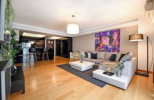 Sector 2 Apartment | THE RICH & FAMOUS | Spacious 1BR Apt with balcony