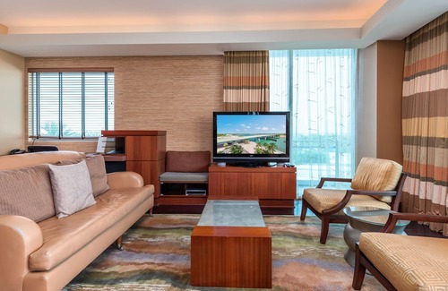 Bal Harbour Condo | The Ritz-Carlton: Bayview Beachfront Condo with Pool & Direct Beach Access