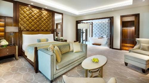 Dubai Marina Resort | The Ritz-Carlton, Dubai