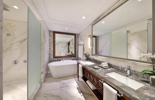 Dubai Marina Resort | The Ritz-Carlton, Dubai