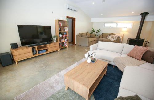 Harrietville House | The River House