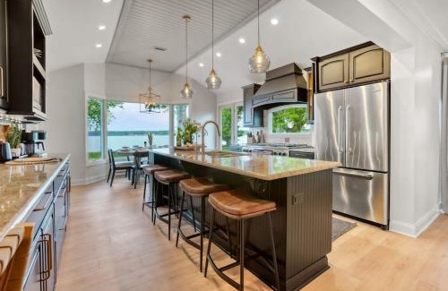 North East House | The Riverside Oasis waterfront with hot tub
