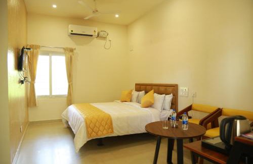 Theni Hotel | THE RIVIERA