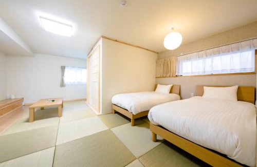 Fujiyoshida House | The road to Mt.Fuji