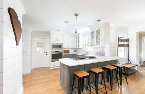 Mount Pleasant House | The Robin house - Close to Everything!