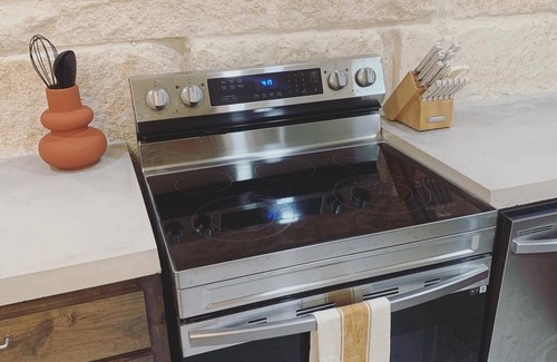 Llano House | The Rock Stack: Ruggedly luxurious 3 bedroom, 3 bathroom on the Llano River