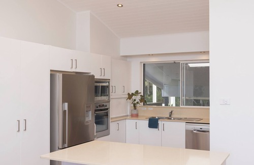 Avoca Beach House | The Rockpool Beach House - seconds from the Beach