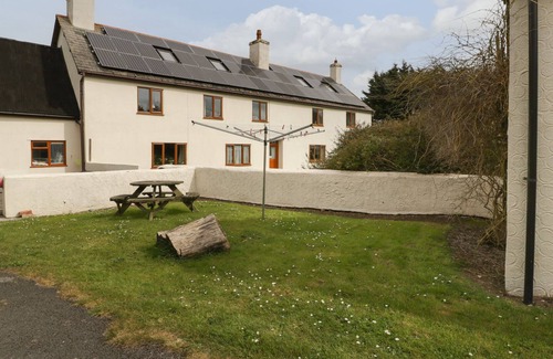 Watchet House | THE ROCKPOOLS (NO4), family friendly, with a garden in Watchet