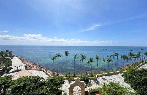 An Thoi Hotel | The Room Hotel - Starbucks