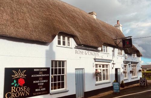 Longburton Hotel | The Rose and Crown