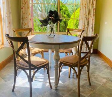 Dunedoo House | The Rose Cottage Boutique BNB