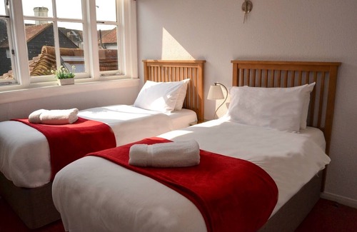 Burwash Bed & Breakfast | The Rose & Crown