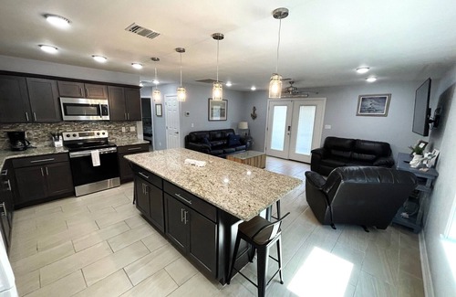 Rockport Cottage | The Roseate Spoonbill at the Big Tree Cabins