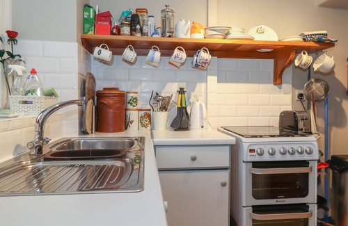 Bowness-on-Windermere Cottage | THE ROSES, pet friendly, with a garden in Bowness-On-Windermere